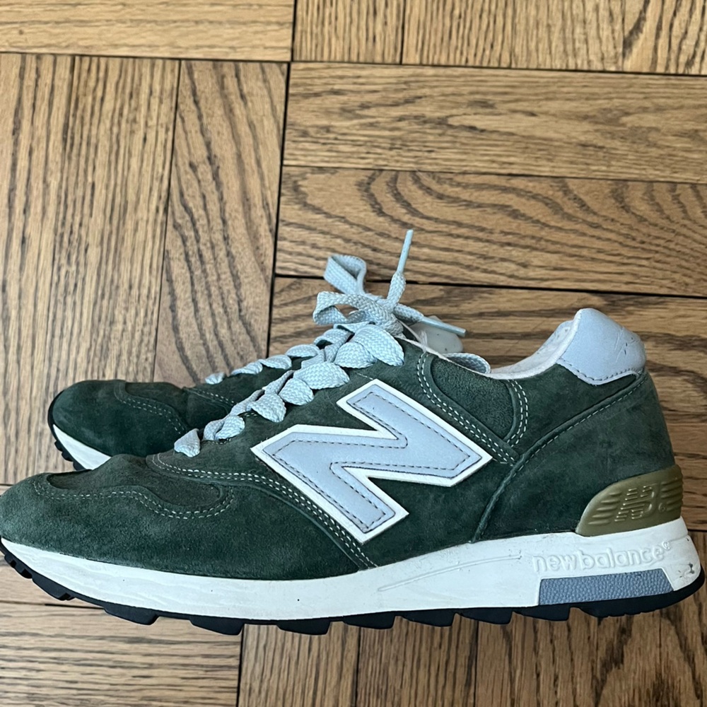 New Balance // Green Suede 1400 Sneakers // 37.5